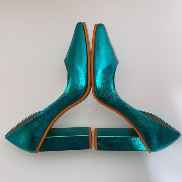 Green Leather Metallic Heels - Picture 12 of 16